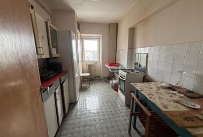 Apartament cu 3 camere, mobilat în Bd. Independenței - 3
