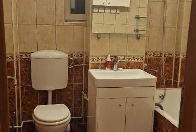 Proprietar, închiriez apartament cu 2 camere decomandat, zona Republicii - 10