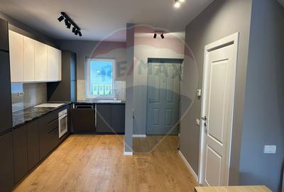 Casă cu 3 camere cu Teren 90 Mp în Central - 10