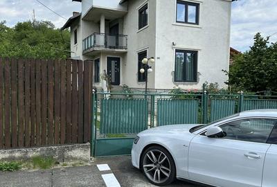 Casă cu 4 camere în Central - 3