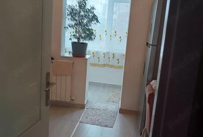 Apartament cu 3 camere decomandat în Poarta 6 - 5