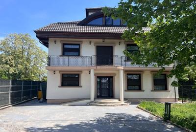 Casă individuală cu 10 camere cu Canalizare în Crevedia - 5