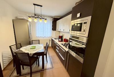 Apartament cu 4 camere decomandat, mobilat în Central - 3