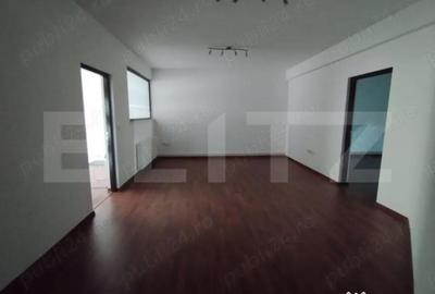 Apartament cu 3 camere decomandat în Central - 1