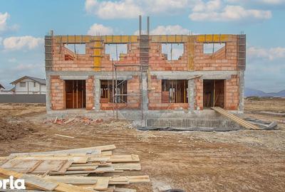 Casă cu 4 camere cu Teren 300 Mp în Central - 3