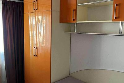 Apartament cu 3 camere decomandat în Central - 1