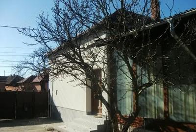 Casă cu 5 camere în Central - 2