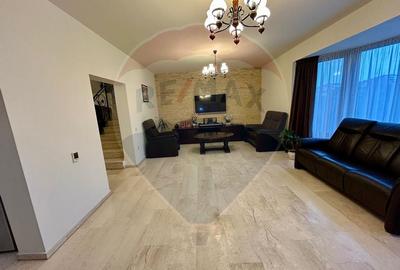 Vilă cu 4 camere de vânzare in Santandrei - 2