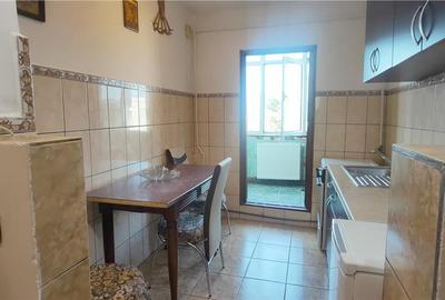 Apartament cu 2 camere decomandat în Podul de Fier - 2