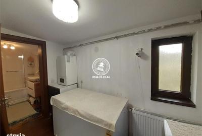 Casă cu 3 camere în Breazu