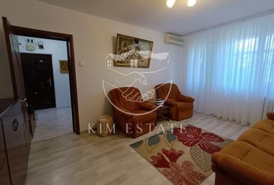 De vanzare apartament  3 camere Tomis 3 - 4