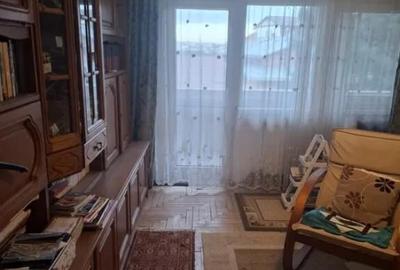 Apartament cu 3 camere decomandat în Obcini - 3