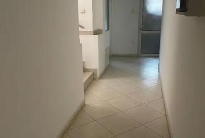 Spațiu comercial, de 814 mp, în Titan - 16