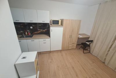 Garsonieră nedecomandată în Soarelui