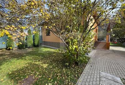 Casă cu 7 camere cu Teren 921 Mp în Central - 5