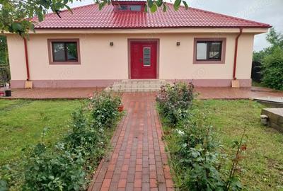 Casa de vanzare Petre?ti - 1