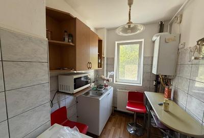 Apartament 3 camere, etaj 3, bloc de caramida - 8