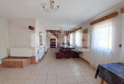 Casă cu 4 camere în Sucevița - 13