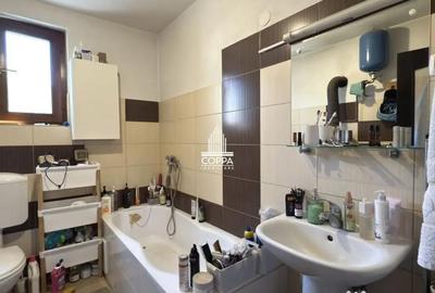 Casă cu 6 camere cu Teren 800 Mp în Central - 3