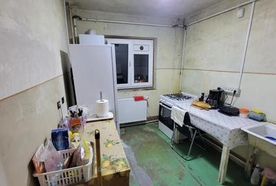 Dristor -3camere centrala proprie- decomandat -bloc 1984 - 2