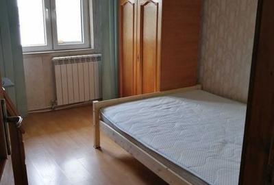 Apartament cu 3 camere decomandat în Traian - 1