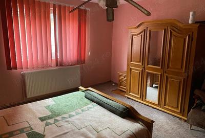 Casă cu 5 camere cu Teren 1348 Mp în Central - 1