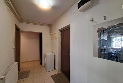 GARSONIERA / 1990 / DECOMANDATA / 42 mp /ET. 1 / STR. MAMULARI / PIATA UNIRII - 13