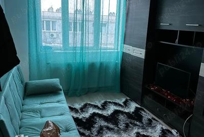 Vand garsoniera pia?a Cet - 3