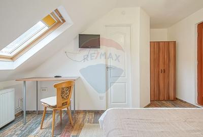 Casă cu 10 camere cu Teren 411 Mp în Schei - 28