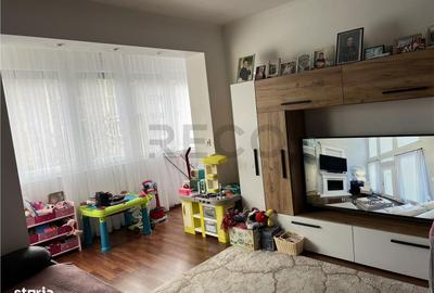 Apartament cu 4 camere decomandat în Cantemir - 12