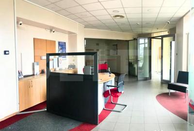 Spațiu comercial, de 160 mp, în Micro 3 - 7