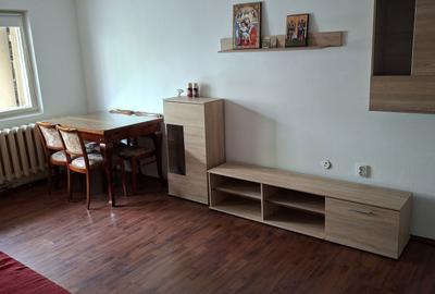 Apartament cu 3 camere decomandat în Central - 1