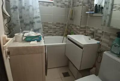 Apartament cu 3 camere decomandat în Traian - 2