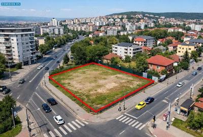 Teren de 1353 mp, în Zorilor - 1