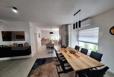 Casă cu 7 camere cu Teren 1150 Mp în Central - 11