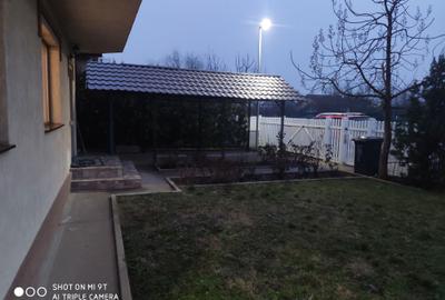 Casă cu 4 camere în Sintești - 2