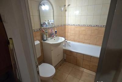 Apartament cu 2 camere decomandat în Galata - 7