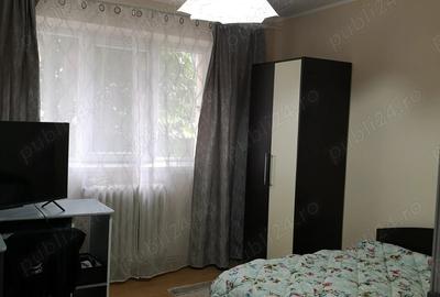 Vand apartament 4 cam, Pa?cani decomandat 80 mp, mobilat ?i utilat complet 88000euro