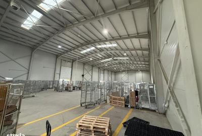 Spațiu comercial, de 2,450 mp, în Central - 13