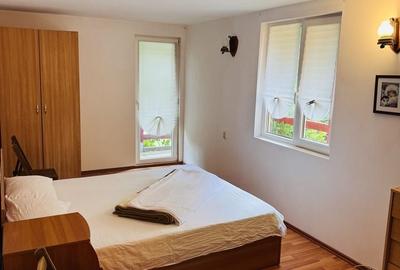 Casă cu 4 camere cu Teren 780 Mp în Fundata - 1