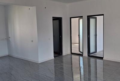 Casă cu 3 camere cu Canalizare în Est - 6