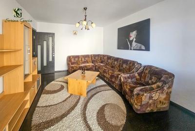 Apartament cu 3 camere decomandat, mobilat în Tractorul