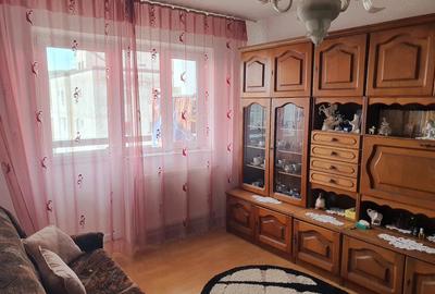 Apartament cu 3 camere decomandat în Ostroveni - 9