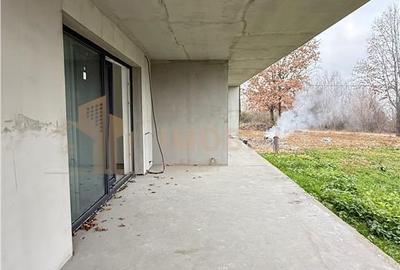 Casă cu 4 camere cu Teren 856 Mp în Central - 9