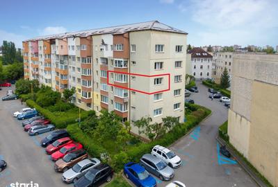 Apartament cu 3 camere semidecomandat, mobilat în Central