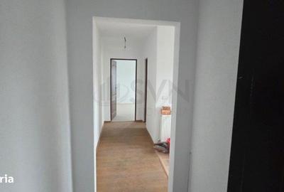 Casă cu 4 camere cu Canalizare în Tei - 9