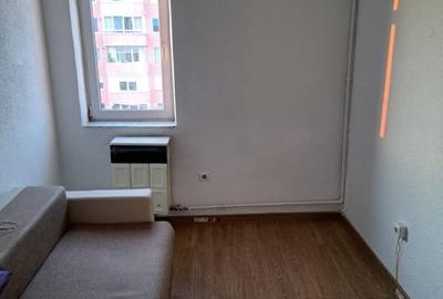 Garsoniera de vanzare - 12 mp - Zona Hipodrom I - 1