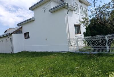 Casă de vânzare - 10