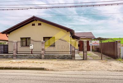 Casă individuală cu 3 camere cu Canalizare în Sânnicolau Mic - 1