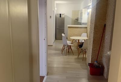 Apartament cu 3 camere decomandat în Aurel Vlaicu - 2